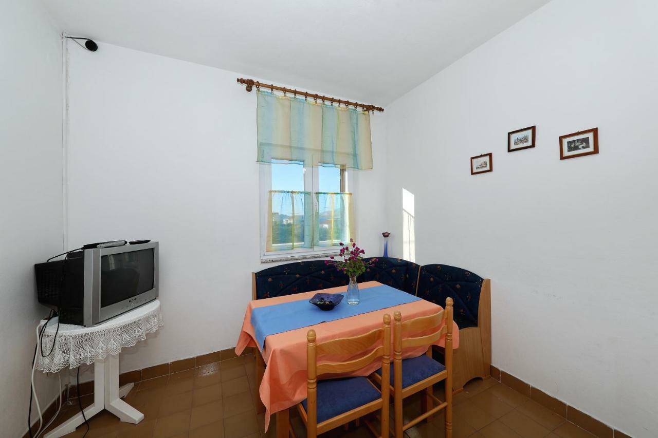 Apartmani Mila Pag Town Eksteriør bilde