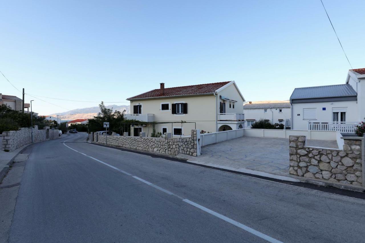Apartmani Mila Pag Town Eksteriør bilde