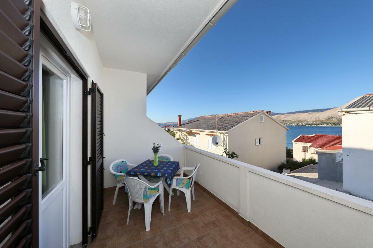 Apartmani Mila Pag Town Eksteriør bilde